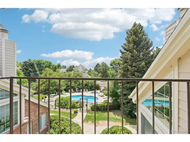 MLS: 2766832 Condo For Sale