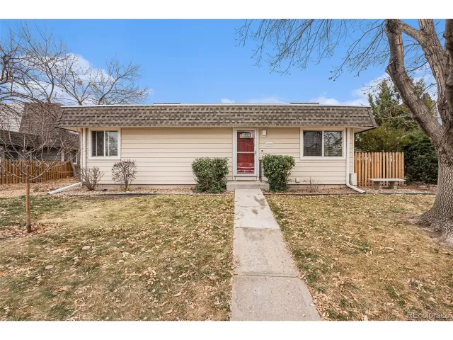 MLS: 2768302 Condo For Sale