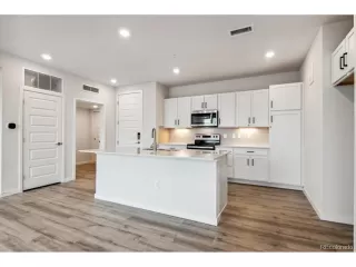 Photo #2: 2772074 Listing