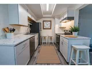 Photo #3: 2772669 Listing