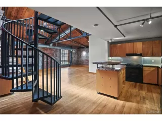 Photo #3: 2772698 Listing 