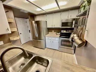 Photo #3: 2772955 Listing