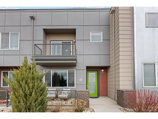 MLS: 2774133 Condo For Sale