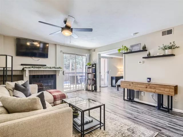 MLS: 2775119 Condo For Sale