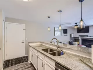 Photo #4: 2775119 Listing