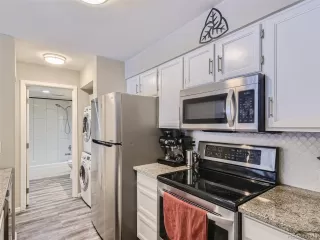 Photo #5: 2775119 Listing