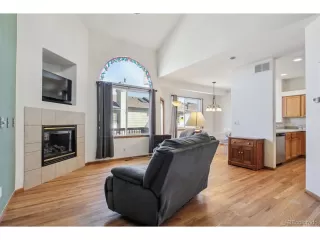 Photo #4: 2784532 Listing