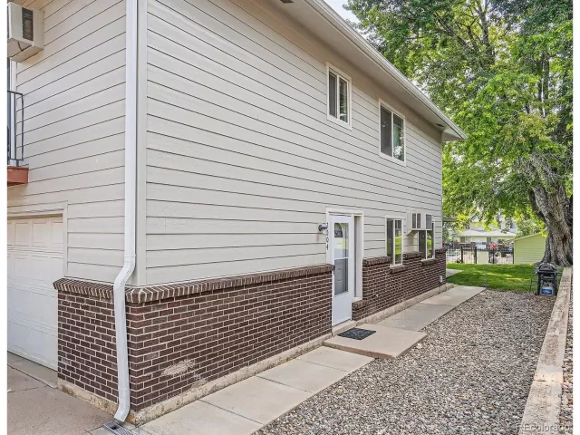 MLS: 2784847 Condo For Sale