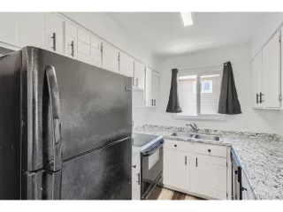 Photo #6: 2784847 Listing