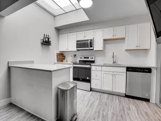 Browse active condo listings in PLAZA III CONDOMINIUMS