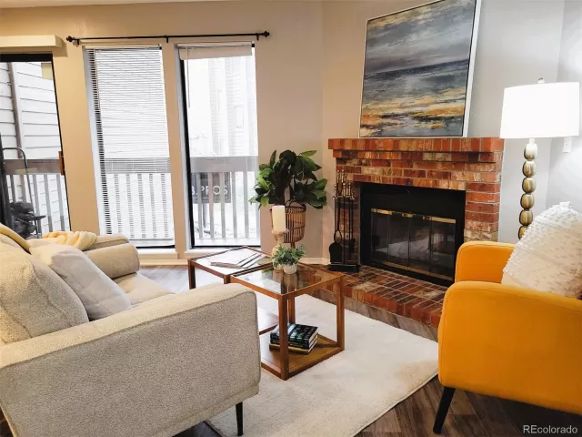 MLS: 2800928 Condo For Sale