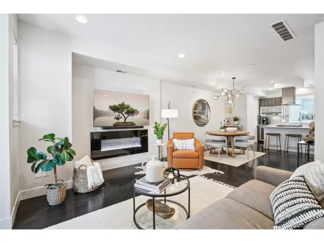 MLS: 2806184 Condo For Sale