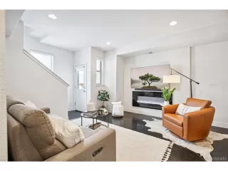 Photo #3: 2806184 Listing