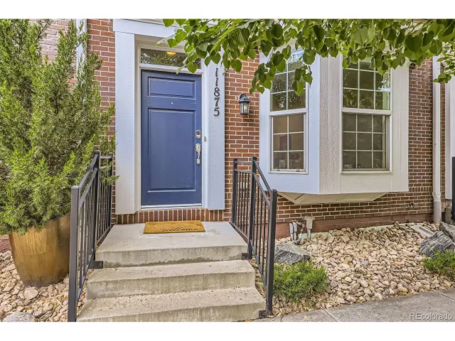 MLS: 2807392 Condo For Sale