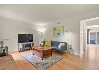 Photo #5: 2809841 Listing