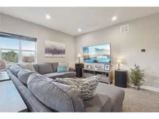 Photo #5: 2810887 Listing