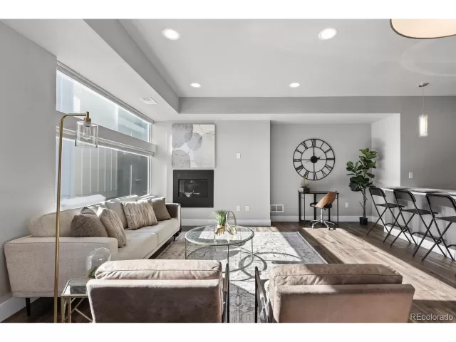 MLS: 2812096 Condo For Sale