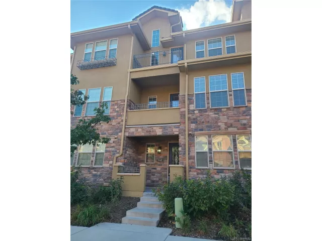 MLS: 2813378 Condo For Sale