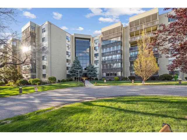 MLS: 2814049 Condo For Sale