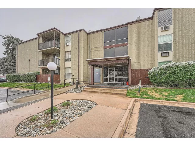 MLS: 2822654 Condo For Sale