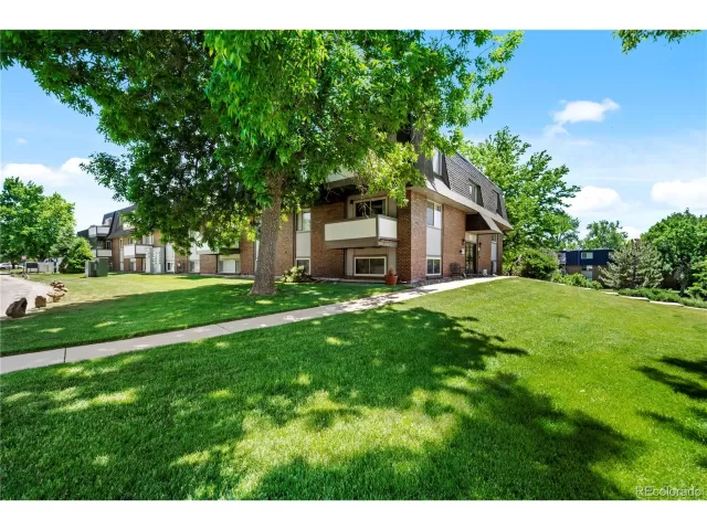 MLS: 2836454 Condo For Sale