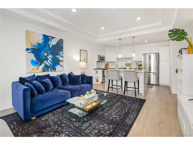 MLS: 2845281 Condo For Sale