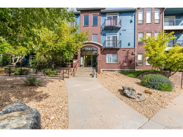 MLS: 2845947 Condo For Sale