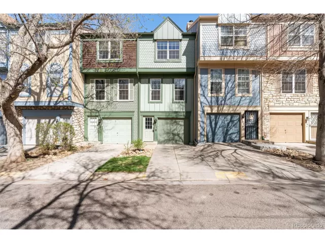 MLS: 2847833 Condo For Sale