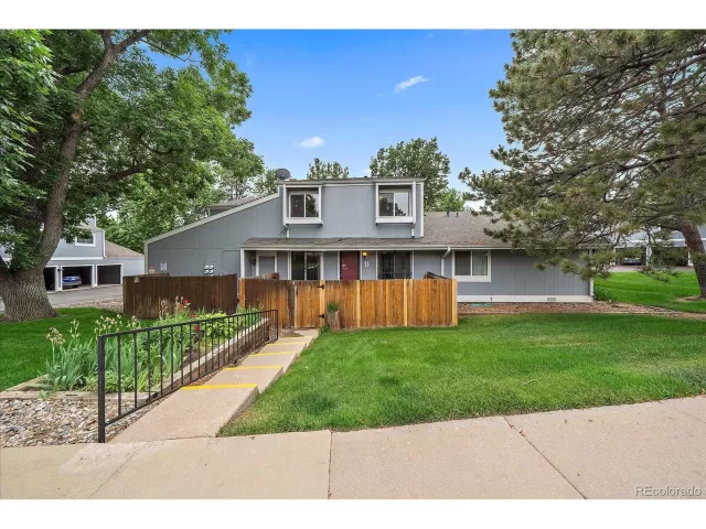 MLS: 2858841 Condo For Sale