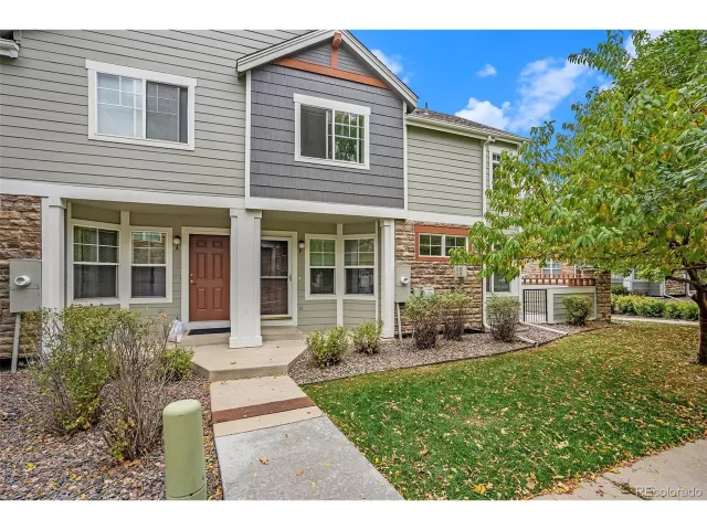 MLS: 2861374 Condo For Sale