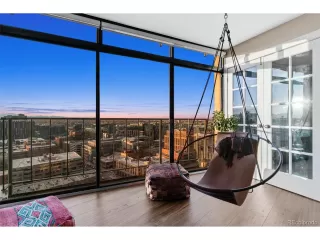 Browse active condo listings in WINDSOR