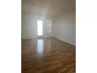 Photo #4: 2872343 Listing