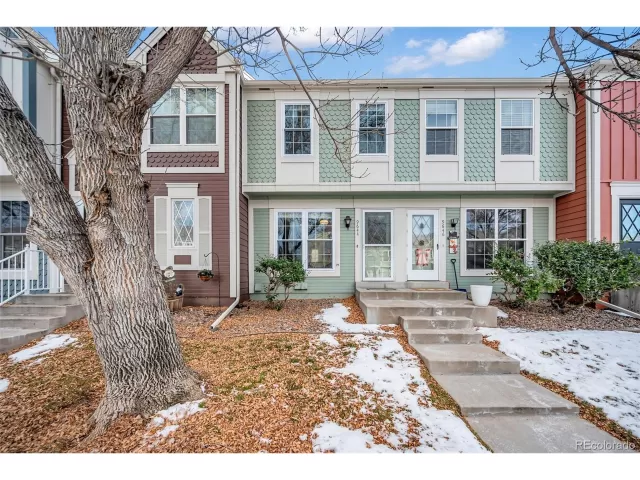 MLS: 2872640 Condo For Sale