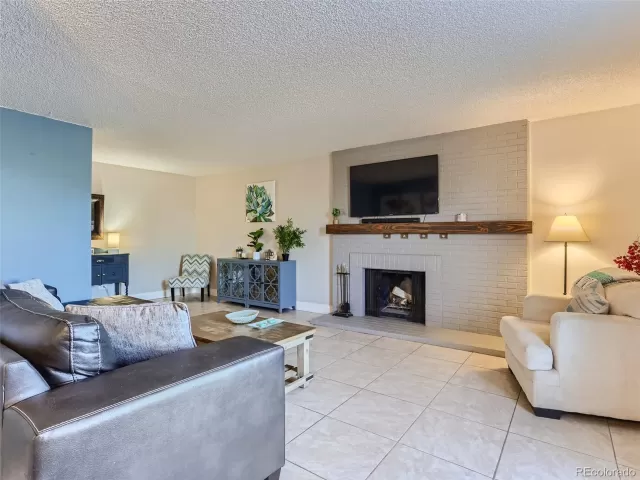 MLS: 2877494 Condo For Sale