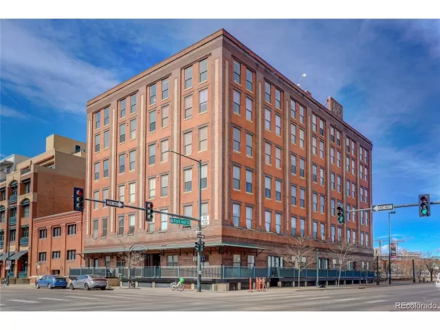 MLS: 2881830 Condo For Sale