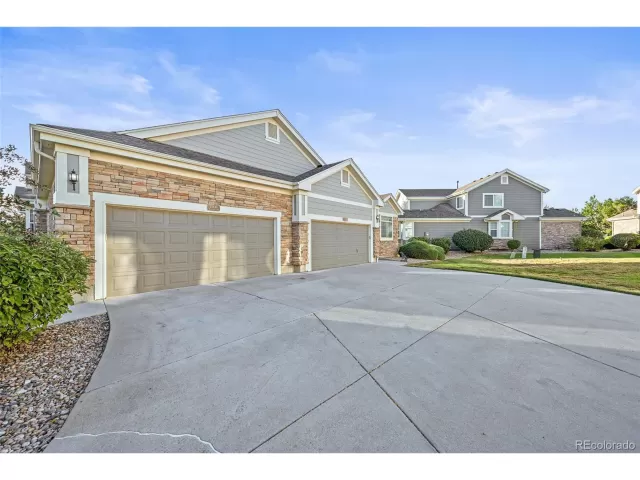 MLS: 2883050 Condo For Sale