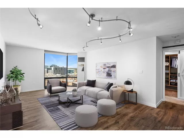 MLS: 2886901 Condo For Sale