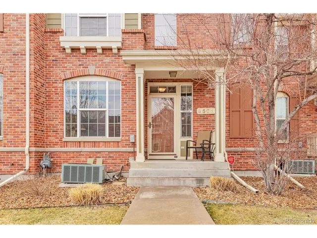 MLS: 2887579 Condo For Sale