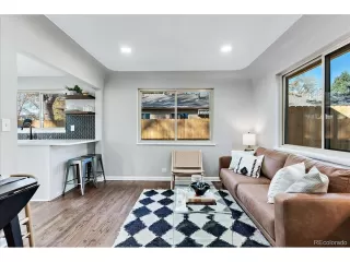 Photo #2: 2889836 Listing