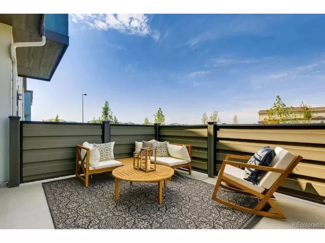 MLS: 2890895 Condo For Sale