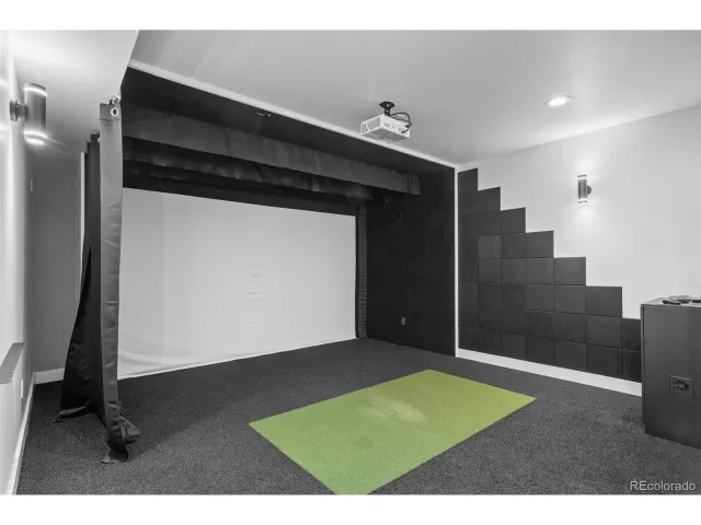 MLS: 2900739 Condo For Sale