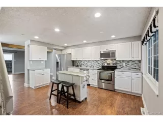 Photo #6: 2912312 Listing