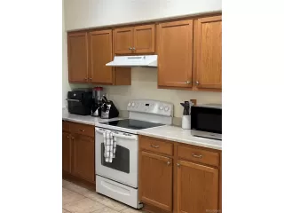 Photo #4: 2912371 Listing