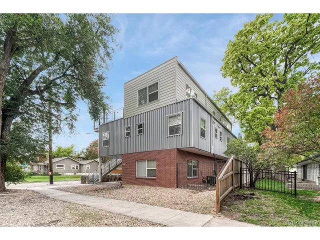 MLS: 2912506 Condo For Sale