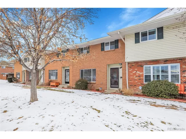 MLS: 2929558 Condo For Sale