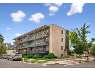 Browse active condo listings in CLARKSON PARK