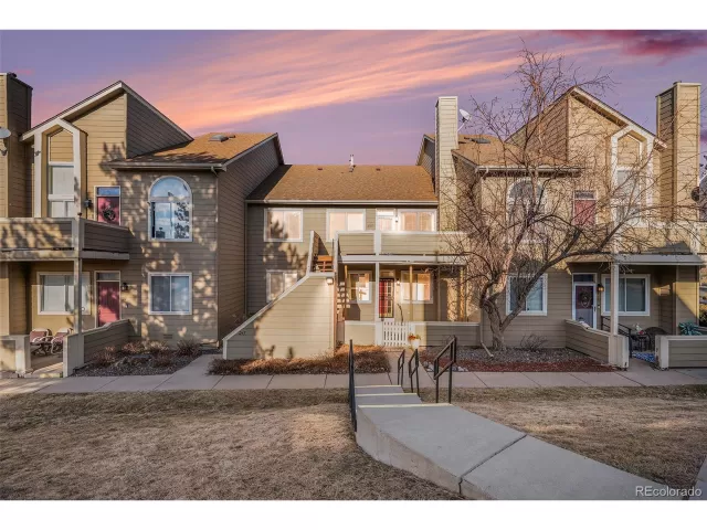 MLS: 2945880 Condo For Sale