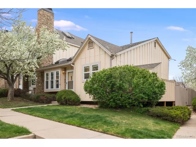 MLS: 2950009 Condo For Sale