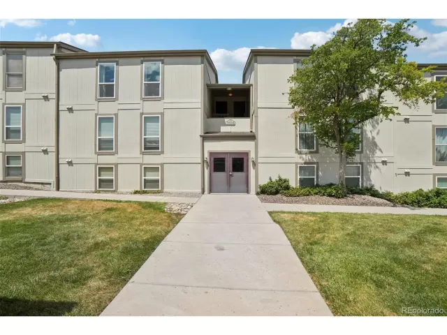 MLS: 2952329 Condo For Sale