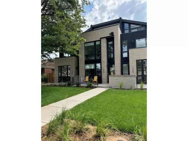 MLS: 2953463 Condo For Sale